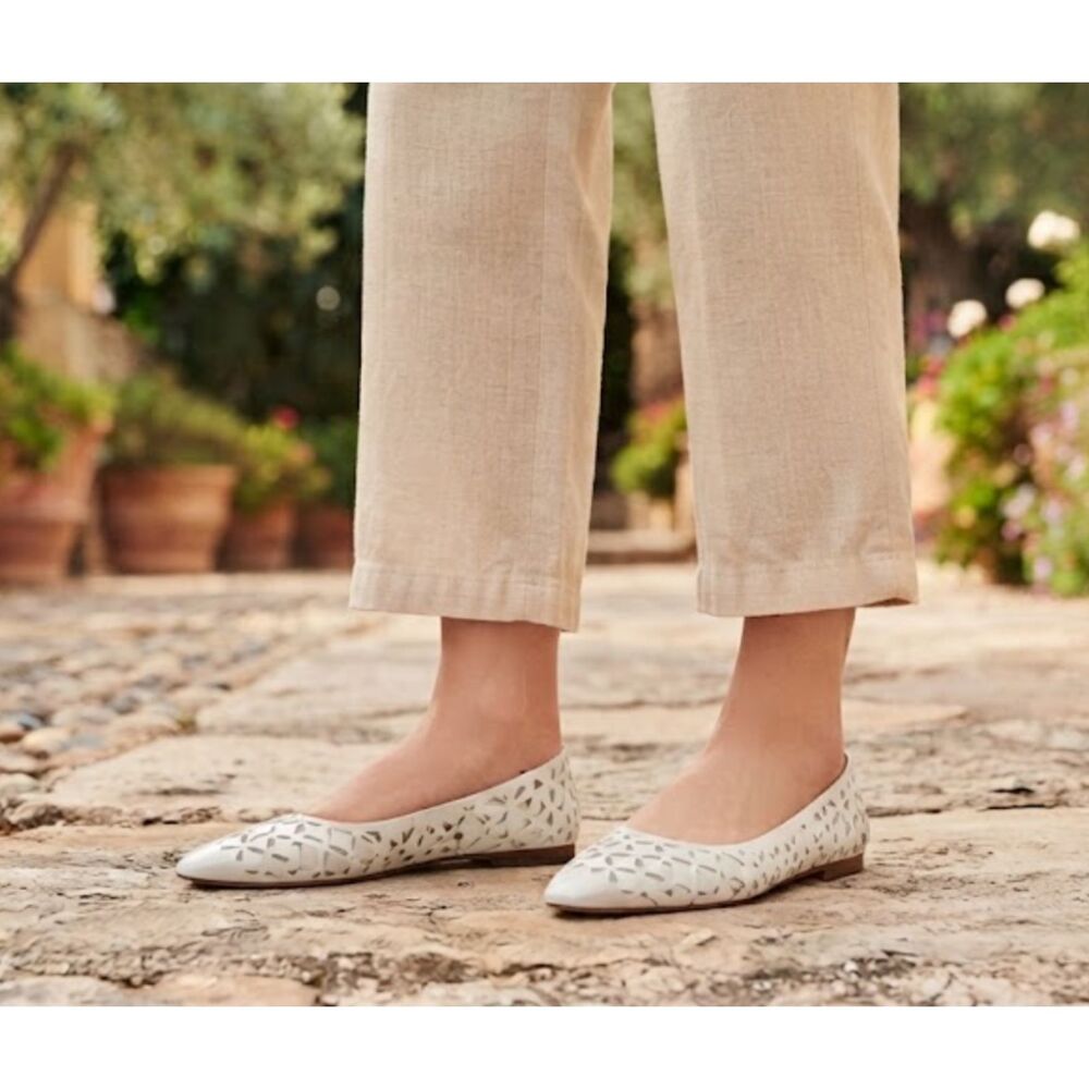 ~ Manolo Blahnik 37 Gelista Leather Ballet Flats Perforated Authentic 6.5-7 - Picture 5 of 15